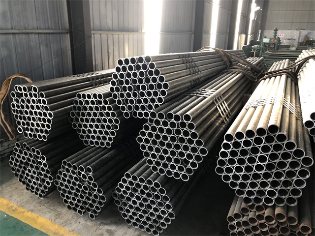 鹰潭小口径厚壁无缝钢管