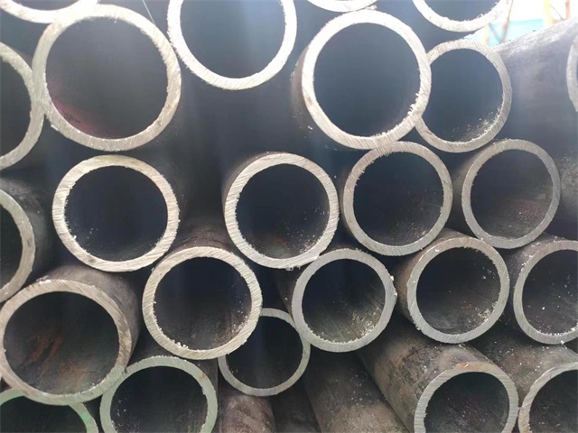 鹰潭10#结构用无缝钢管